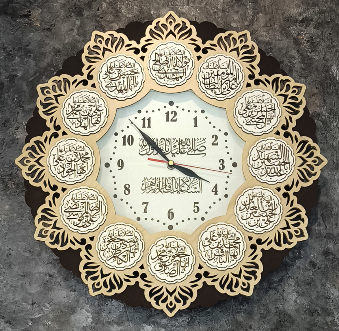 پروانه کرم قهوه ای